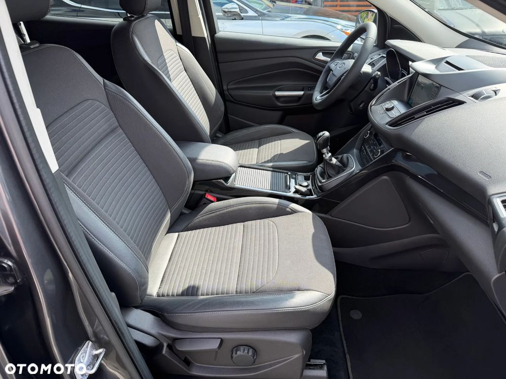 Ford Kuga 1.5 EcoBoost 2x4 Titanium - 33