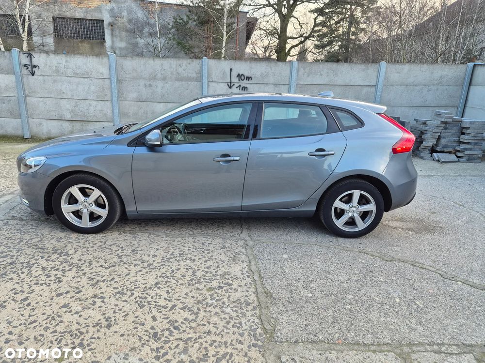 Volvo V40 T2 Inscription - 16