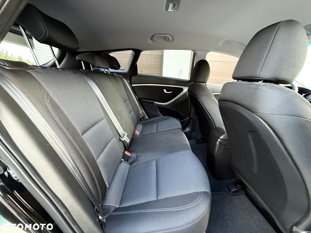 Hyundai i30 i30cw 1.6 Fifa World Cup Edition - 25