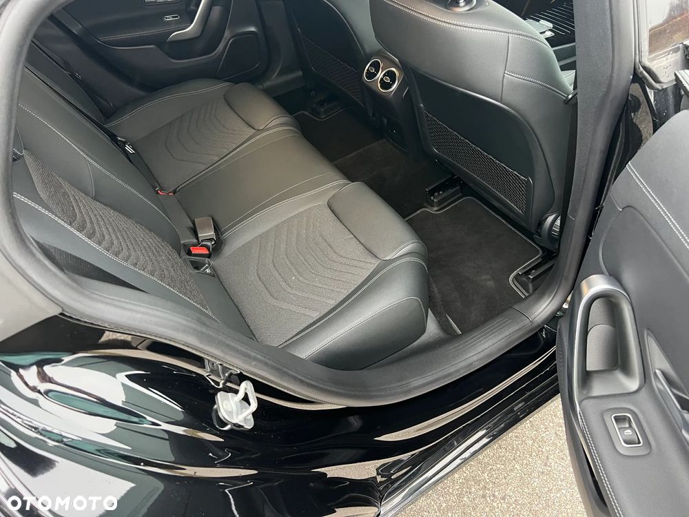 Mercedes-Benz CLA 250 e 8G-DCT Progressive - 10