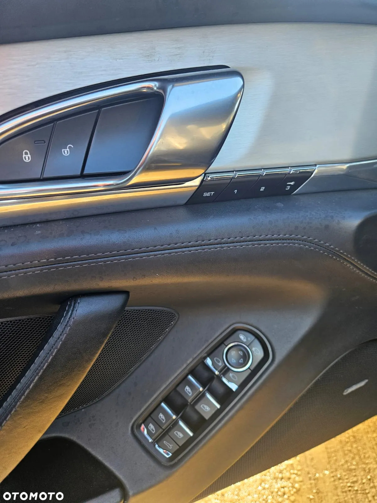 Porsche Panamera 4S - 17
