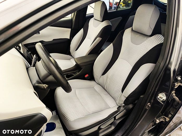 Toyota Prius - 23
