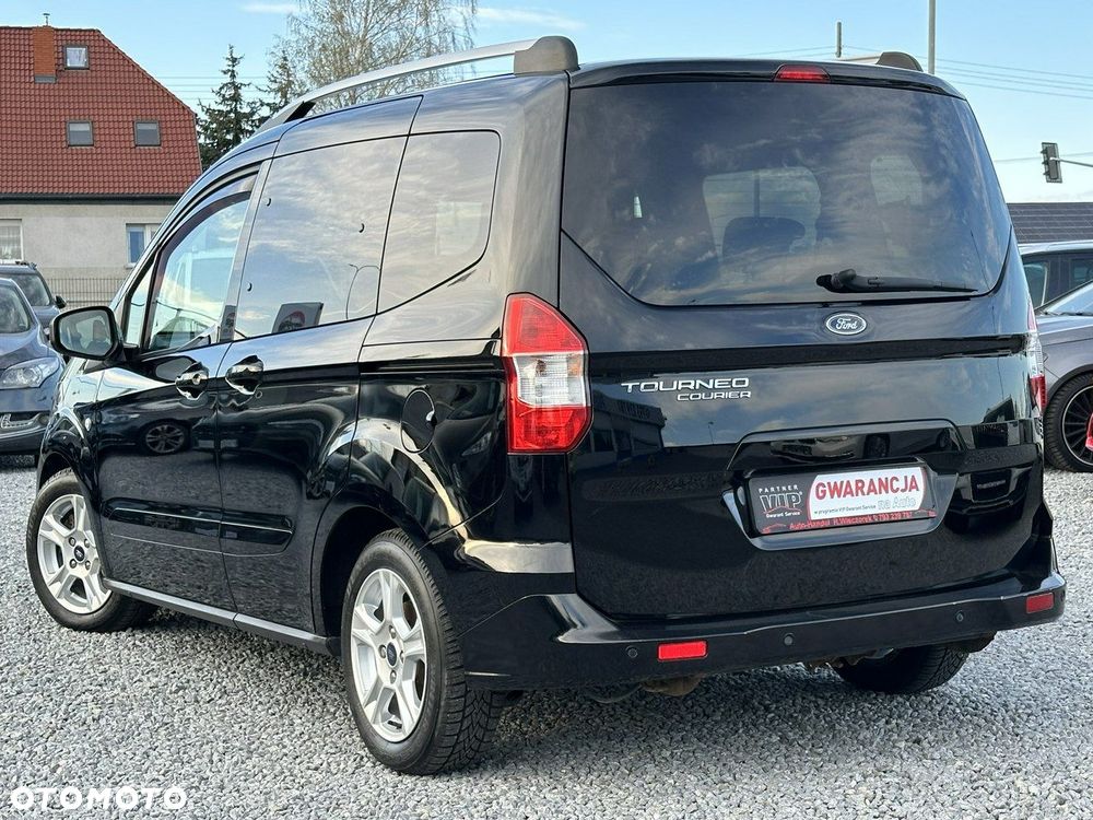 Ford Tourneo Courier - 5