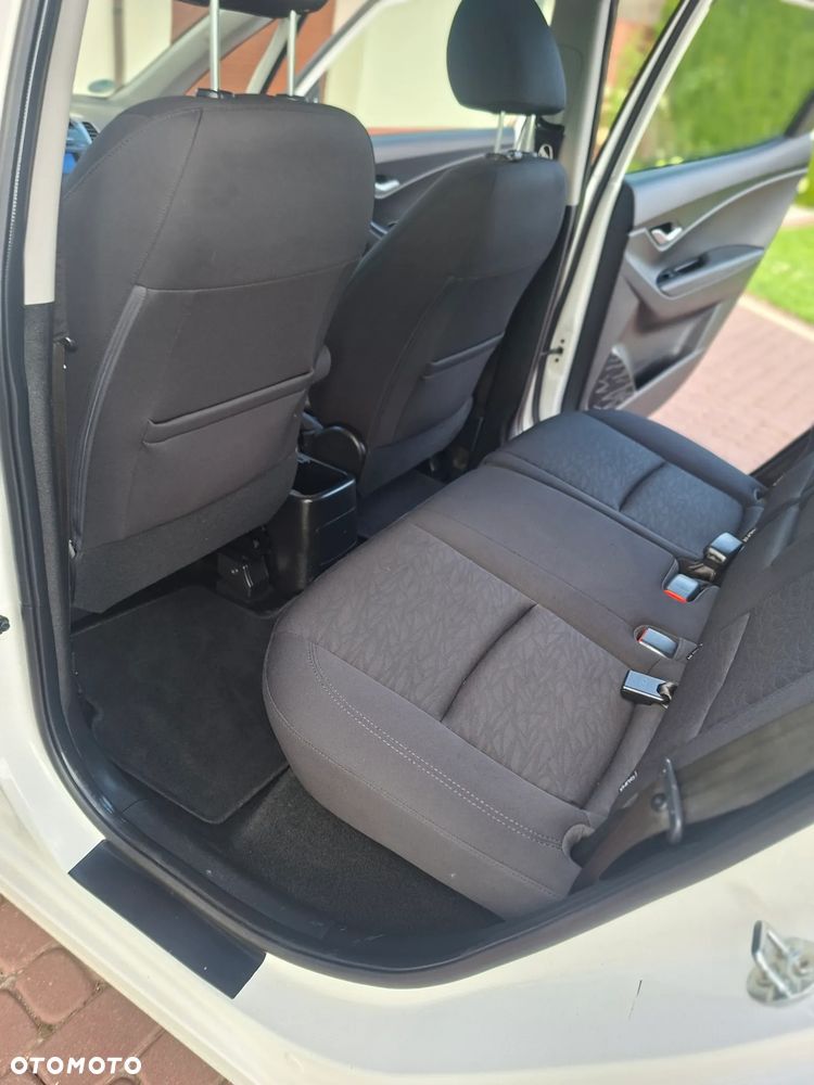 Hyundai ix20 1.4 Edition 20 - 23