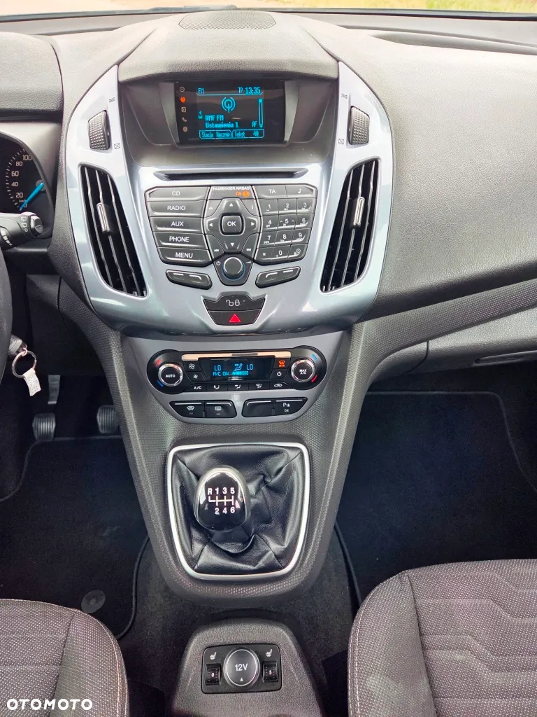 Ford Tourneo Connect Grand - 37