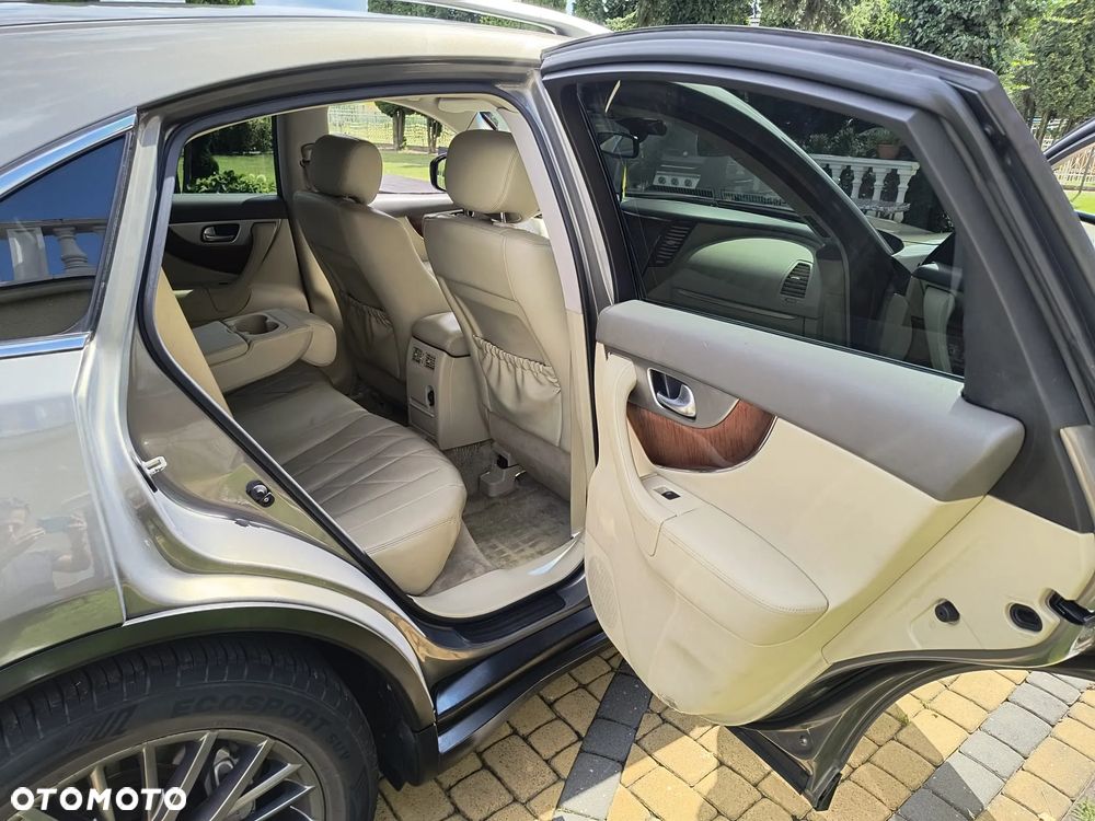 Infiniti QX70 3.0d GT Premium - 27