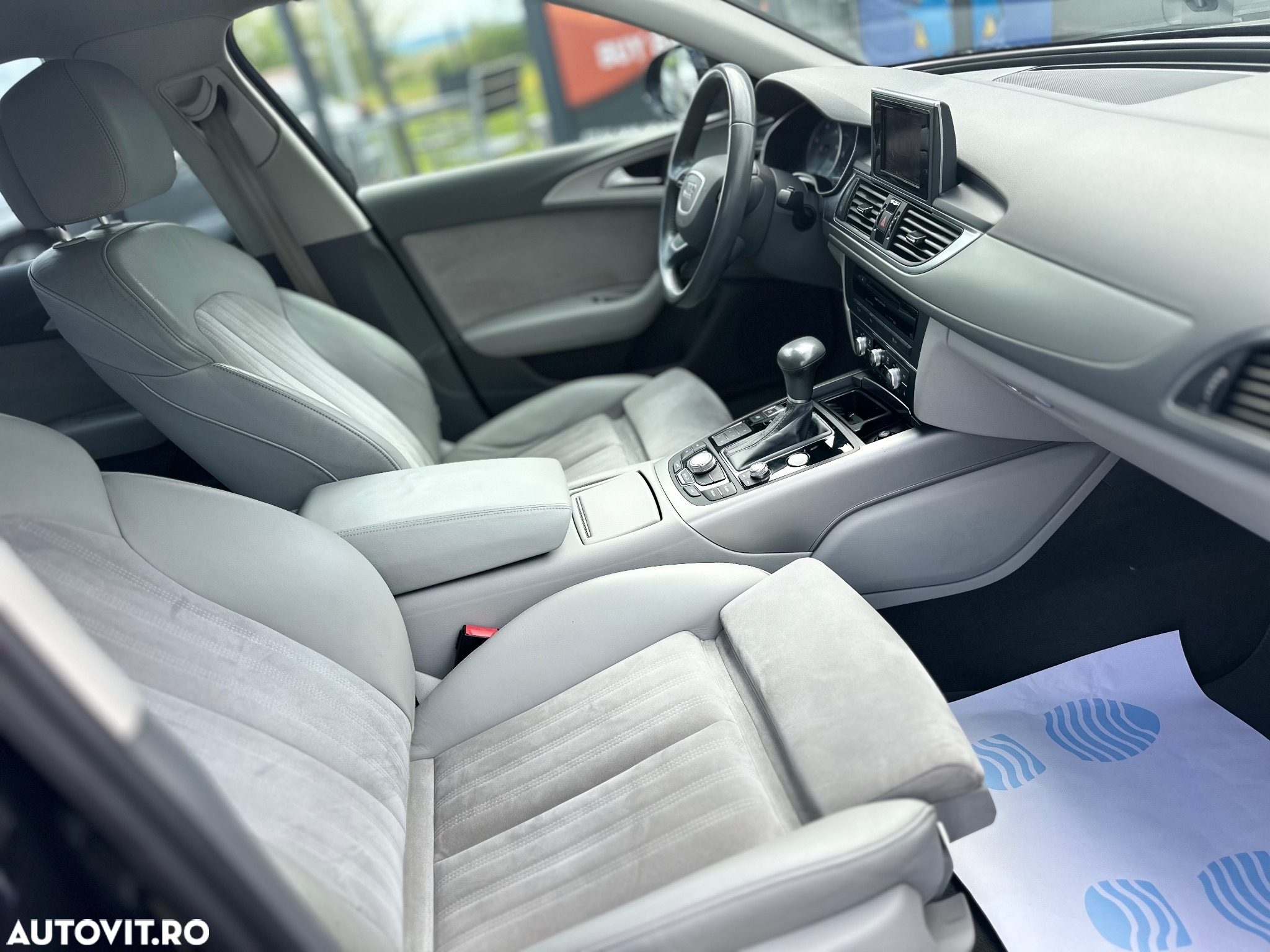 Audi A6 Avant 2.0 TDI Ultra S tronic - 8