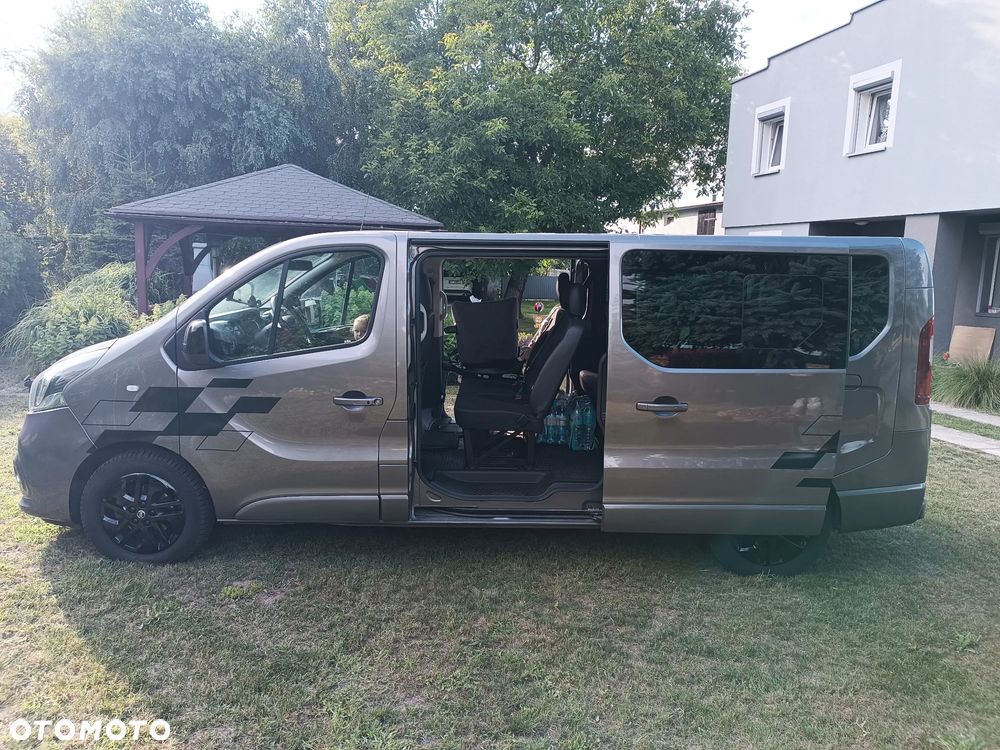 Renault Trafic Grand 2.0 dCi EDC - 11