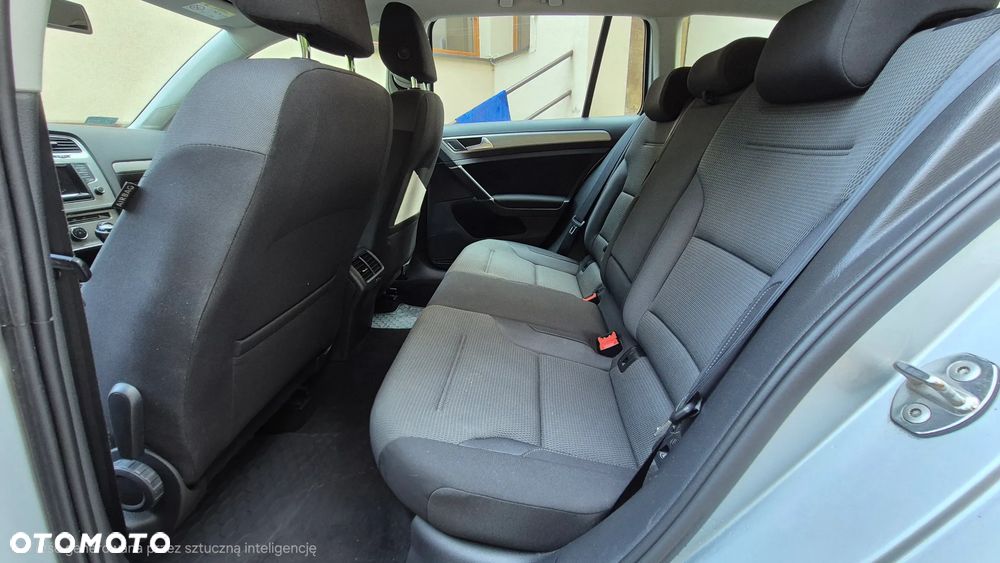 Volkswagen Golf 1.6 TDI BMT Comfortline - 12