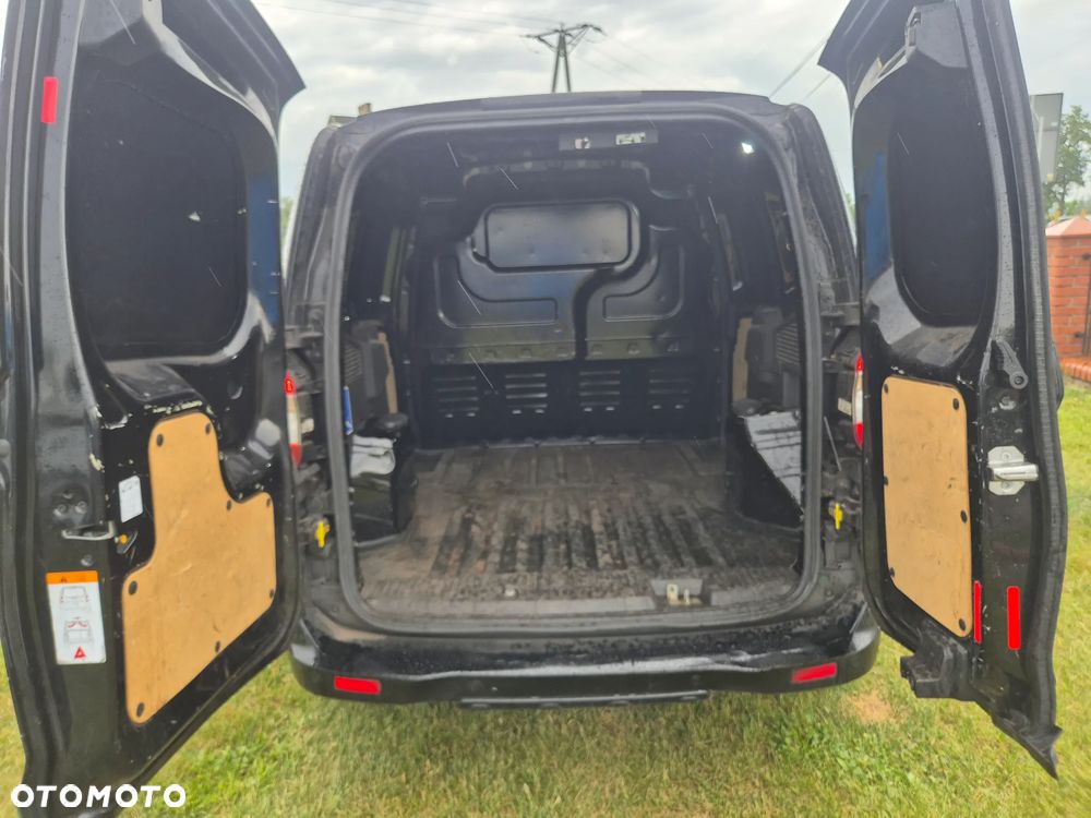 Ford Transit Courier - 9