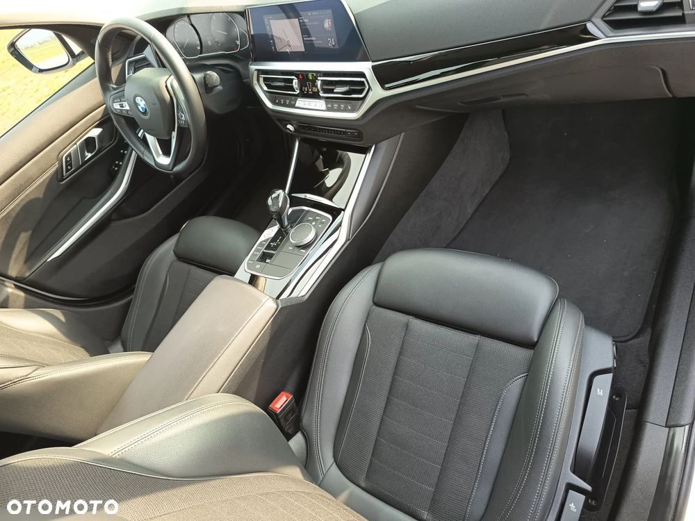 BMW Seria 3 320d xDrive - 4