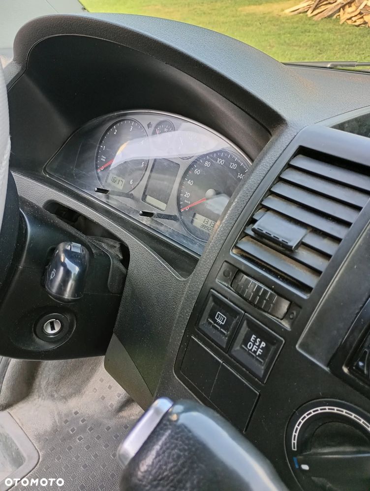 Volkswagen Transporter - 8