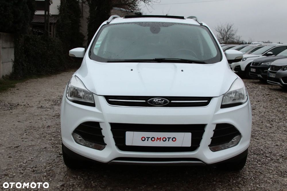Ford Kuga 2.0 TDCi 2x4 Titanium - 4