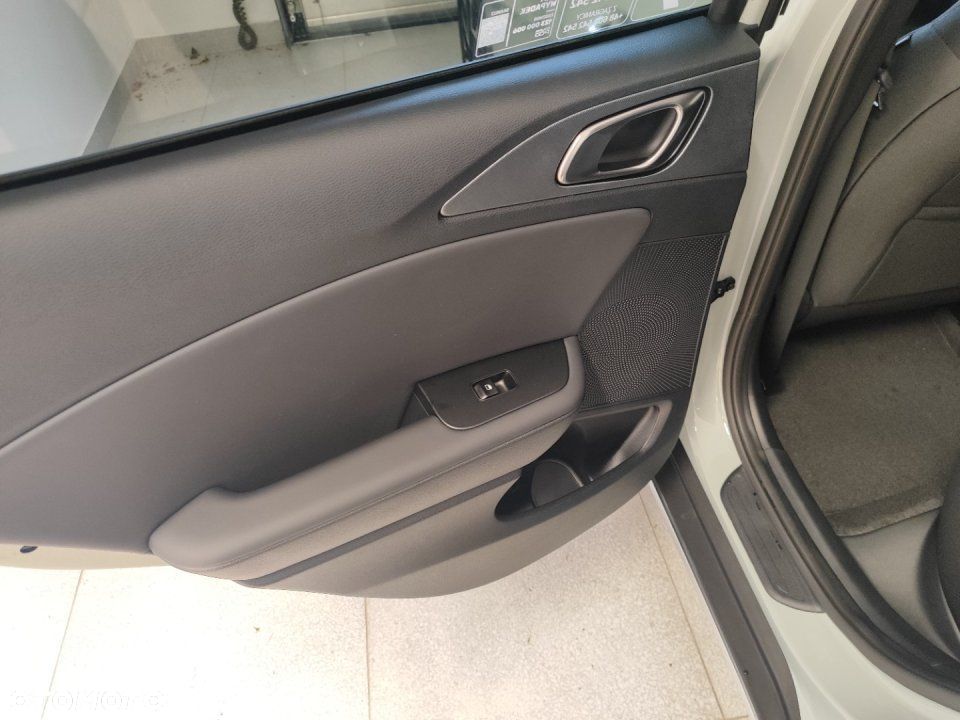 Kia XCeed - 19