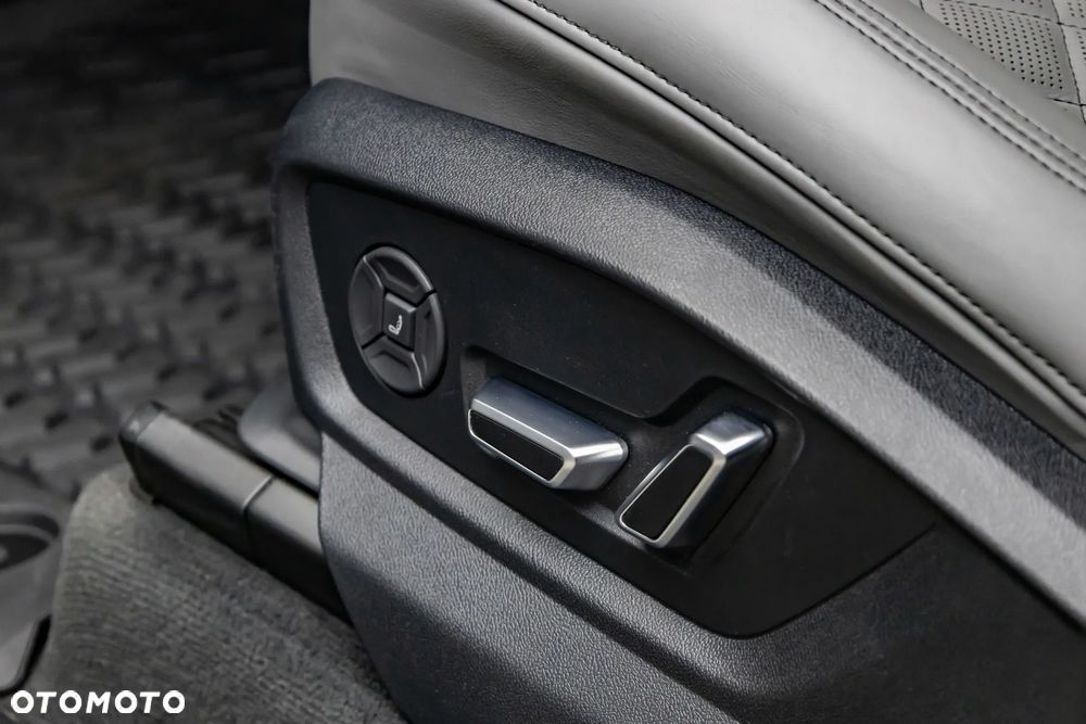 Audi Q7 60 TFSI e PHEV Quattro S Line Tiptr - 17