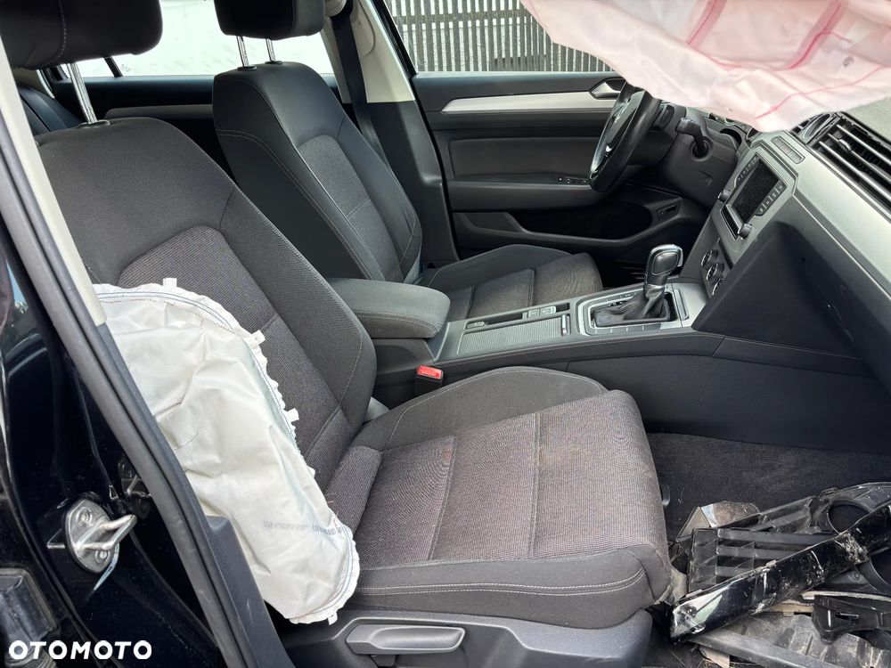 Volkswagen Passat Variant 2.0 TDI DSG (BlueMotion Technology) Comfortline - 17