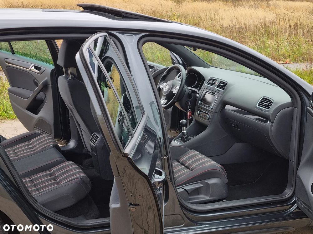Volkswagen Golf 2.0 GTI - 21