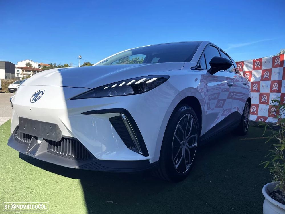 MG MG4 64 kWh Luxury - 5