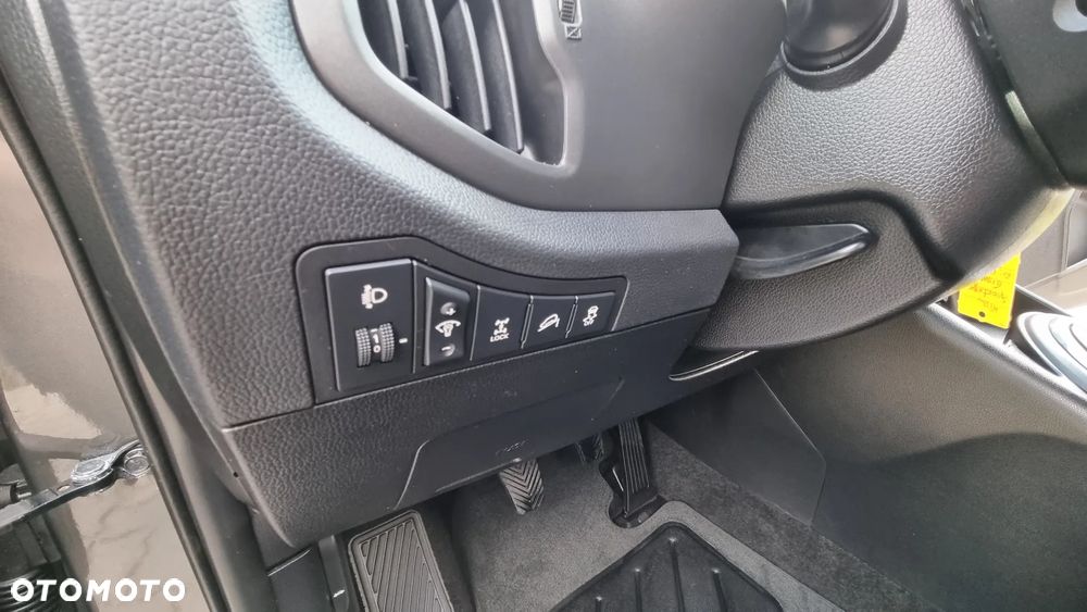 Kia Sportage 2.0 CRDI 4WD Spirit - 28
