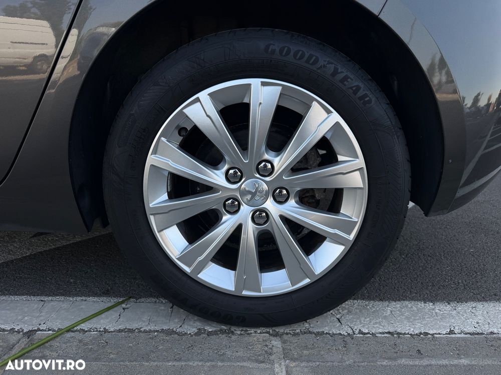 Peugeot 308 PureTech 130 Stop & Start Style - 34