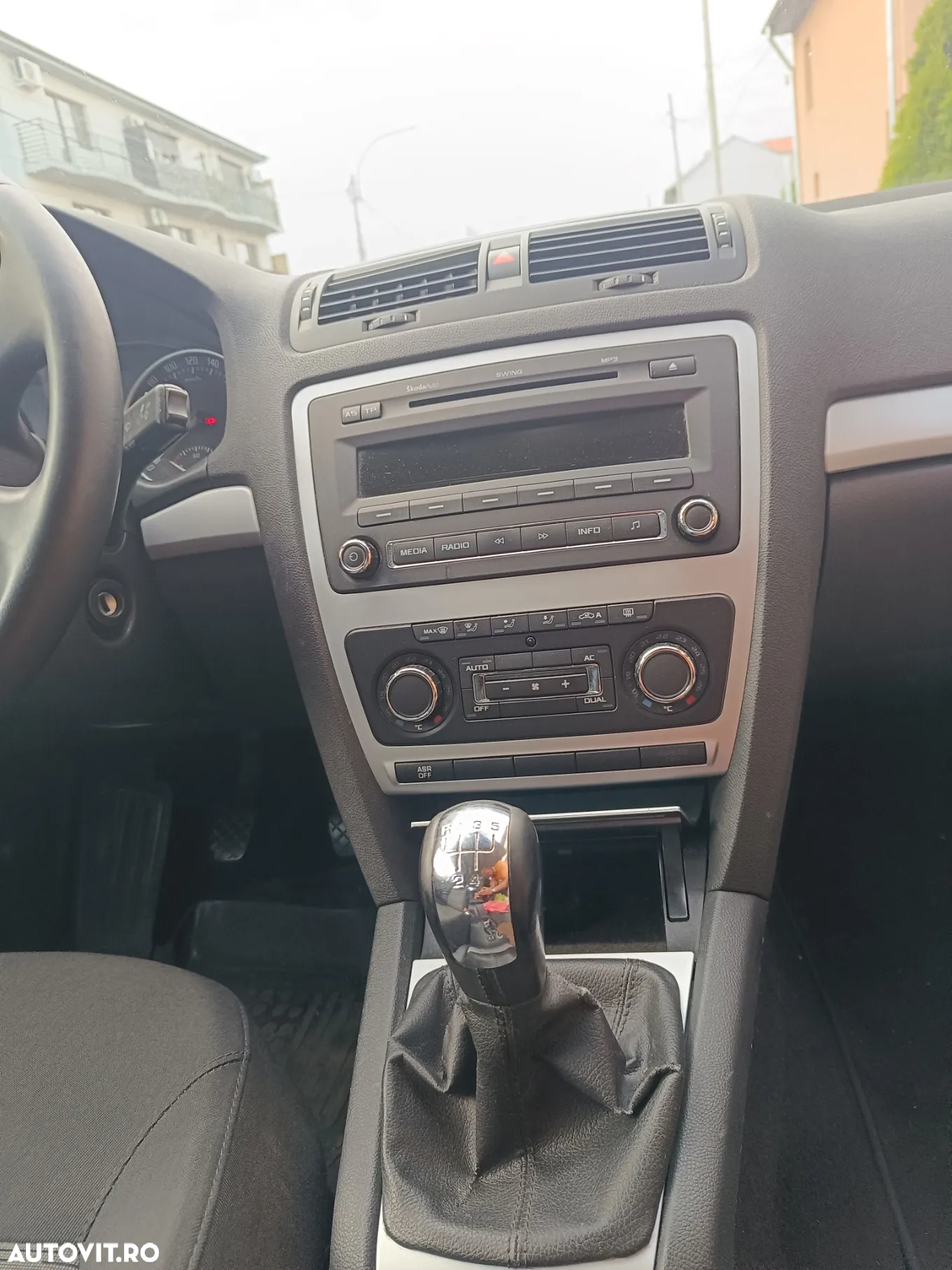 Skoda Octavia 1.6 TDI DPF Elegance Green tec - 6