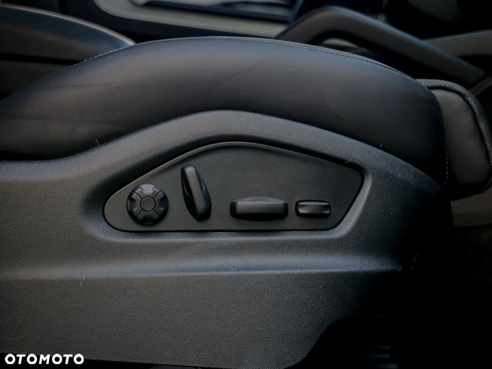 Porsche Cayenne S E-Hybrid PHEV - 28