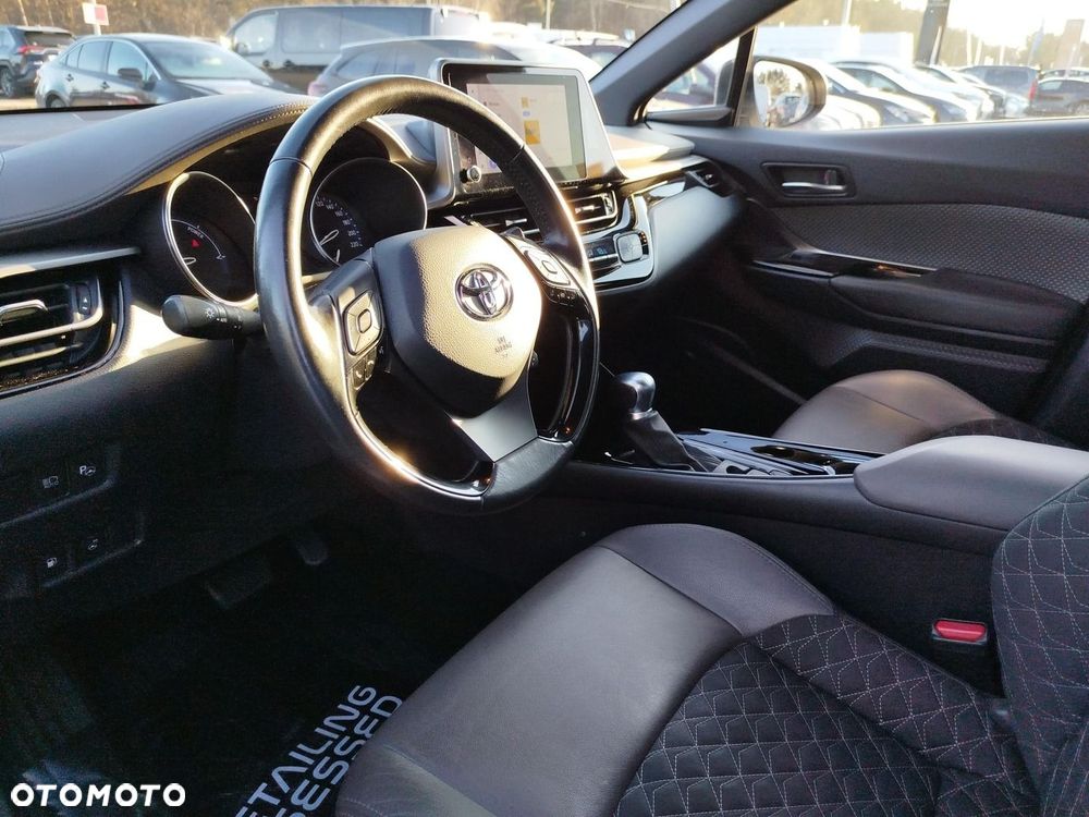 Toyota C-HR - 10