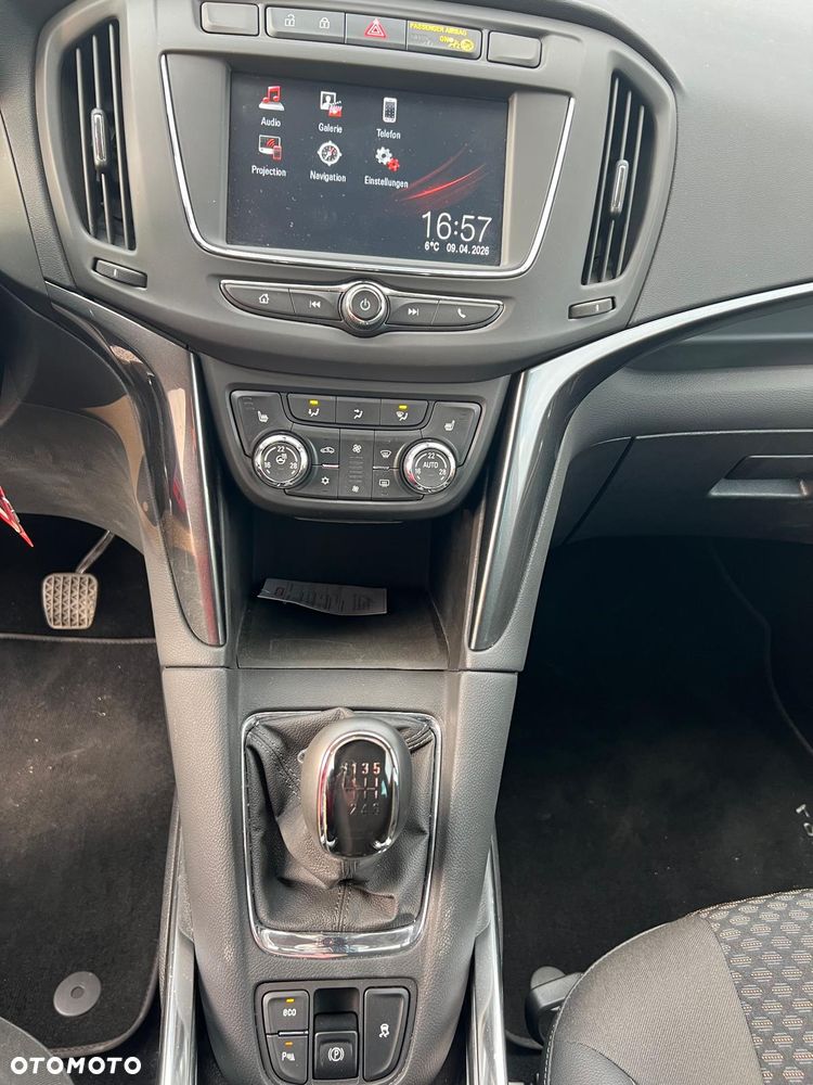 Opel Zafira 1.6 T Plus S&S - 12