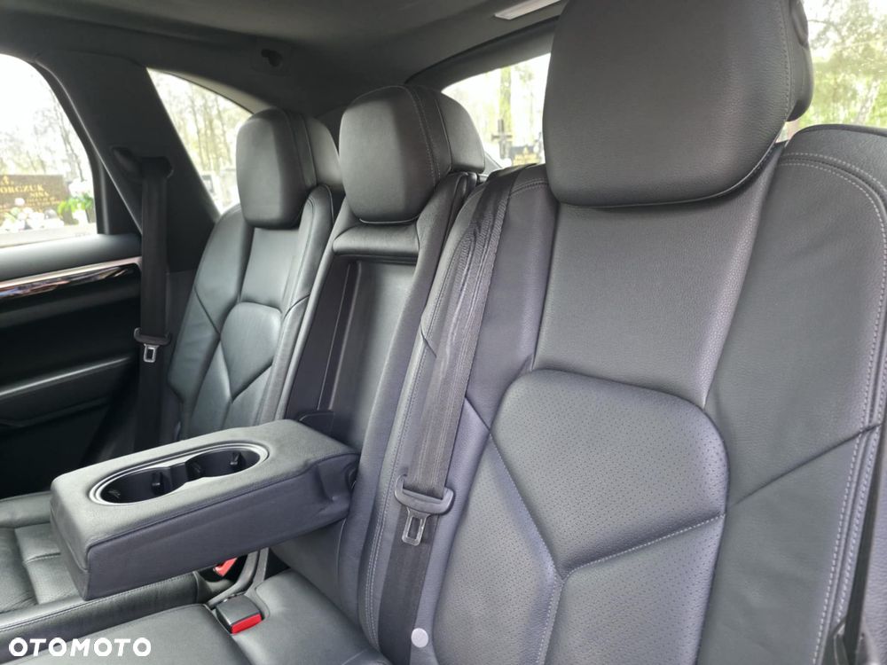 Porsche Cayenne - 14