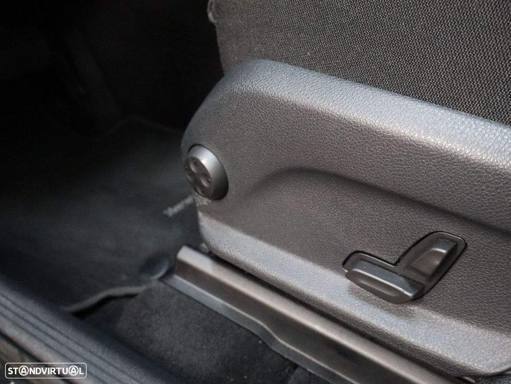 Mercedes-Benz GLC 300 e 4Matic - 23