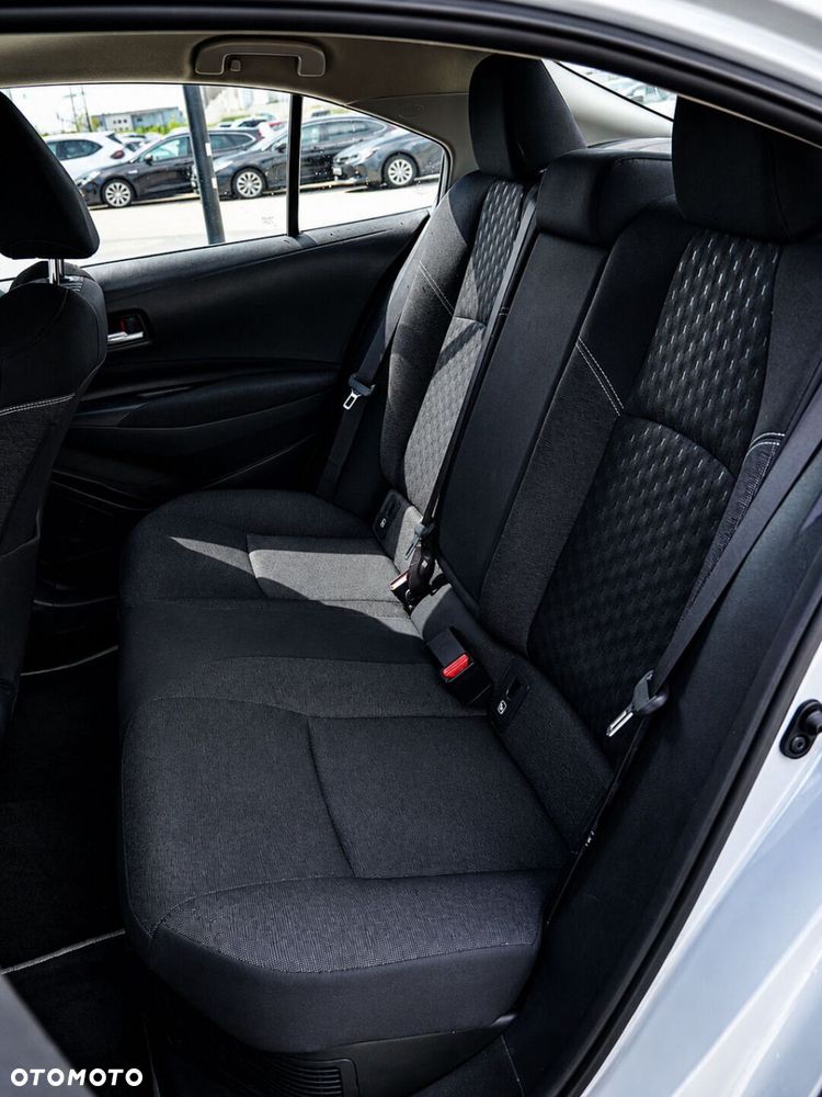 Toyota Corolla 1.8 Hybrid Comfort - 17