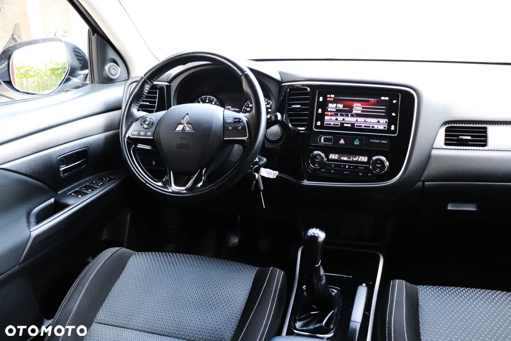 Mitsubishi Outlander 2.0 2WD Edition - 27