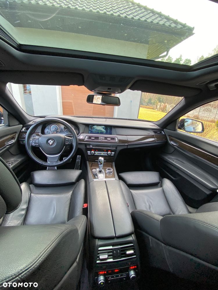 BMW Seria 7 ver-activehybrid - 17