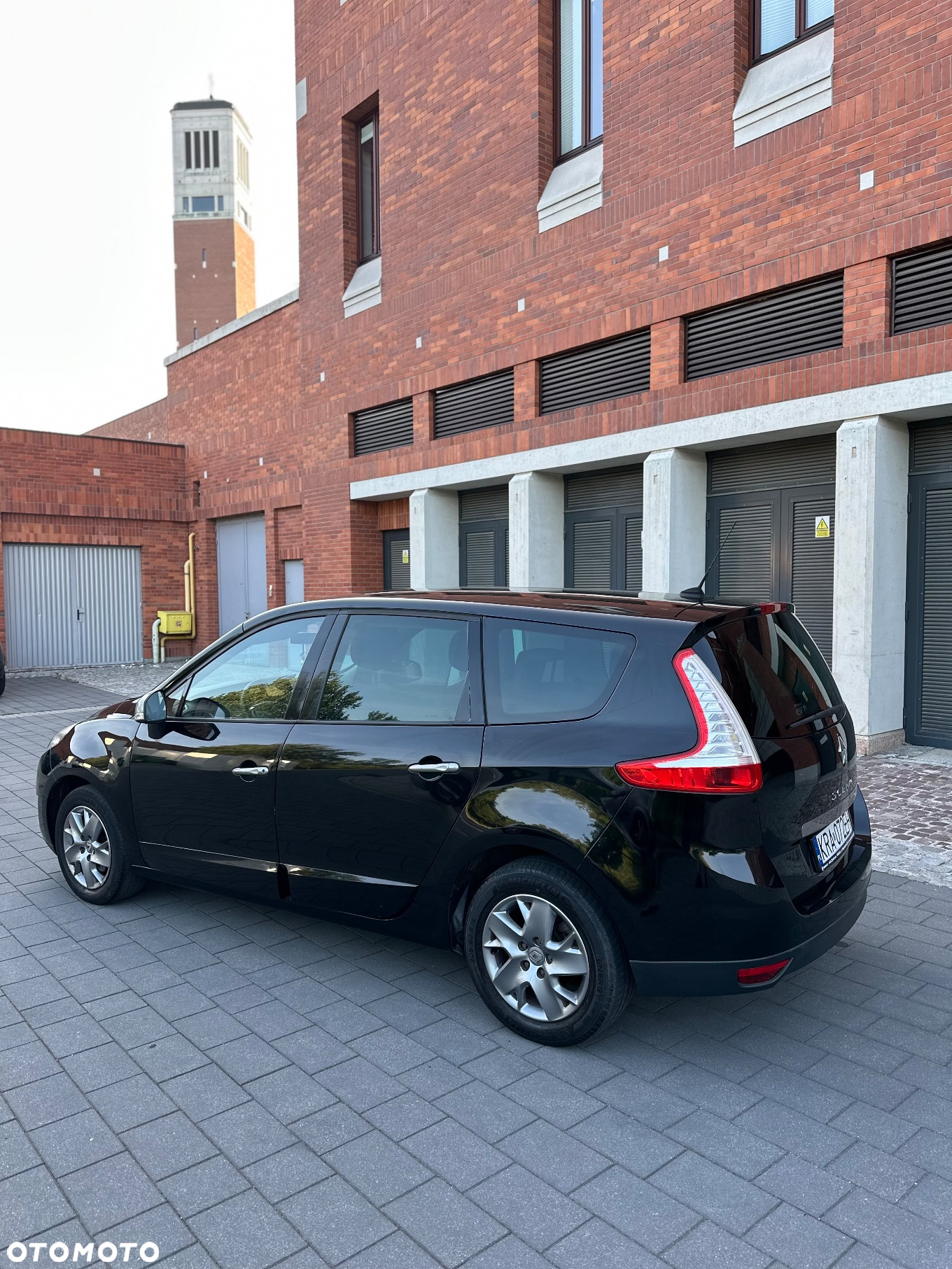 Renault Scenic 1.6 16V 110 TomTom Edition - 17
