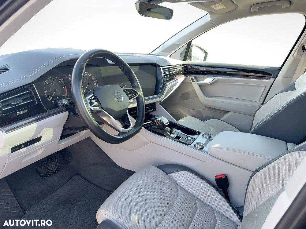 Volkswagen Touareg V6 TDI 4MOTION Elegance - 9