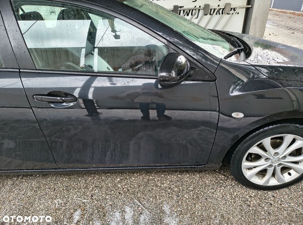 Mazda 3 1.6 Exclusive + - 8