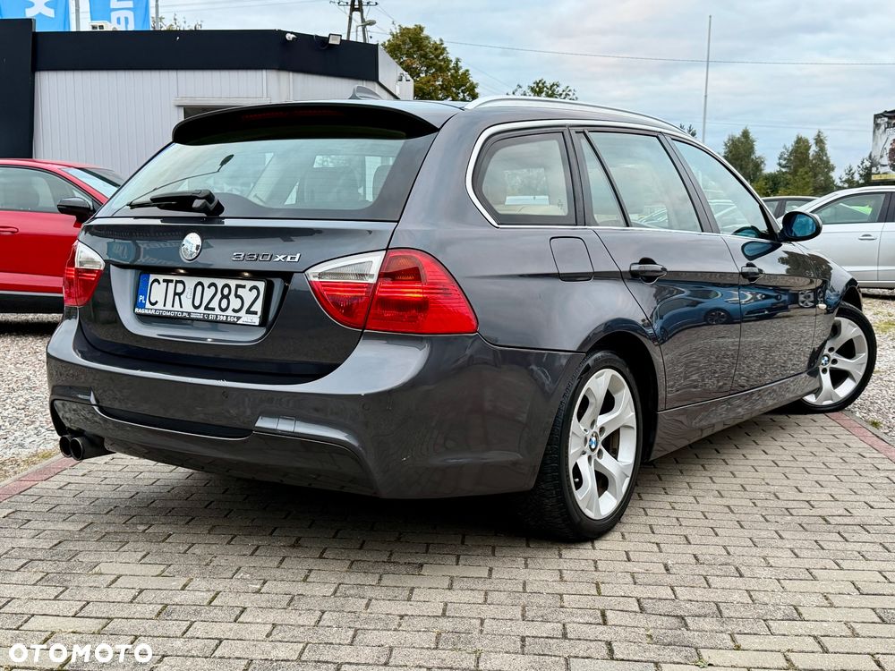 BMW Seria 3 330xd DPF Touring - 4