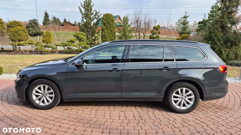 Volkswagen Passat - 28