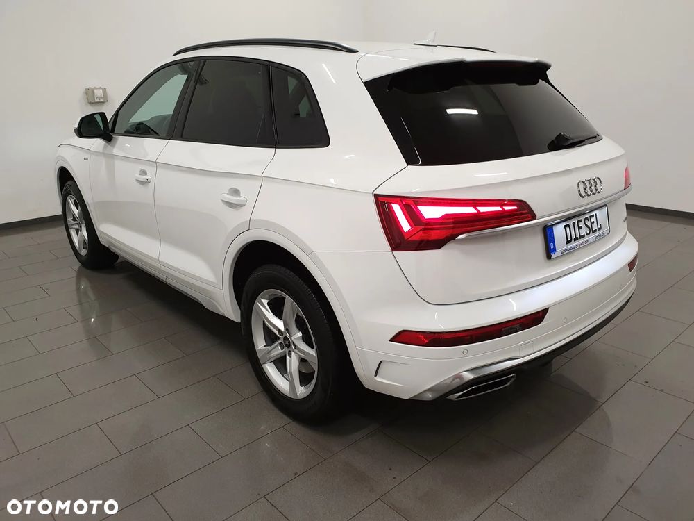 Audi Q5 40 TDI quattro S tronic S line - 4