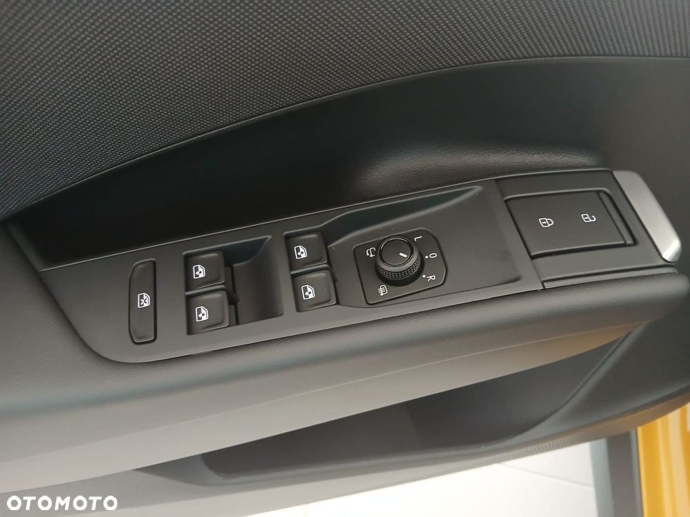 Volkswagen T-Roc 1.5 eTSI Life DSG - 21
