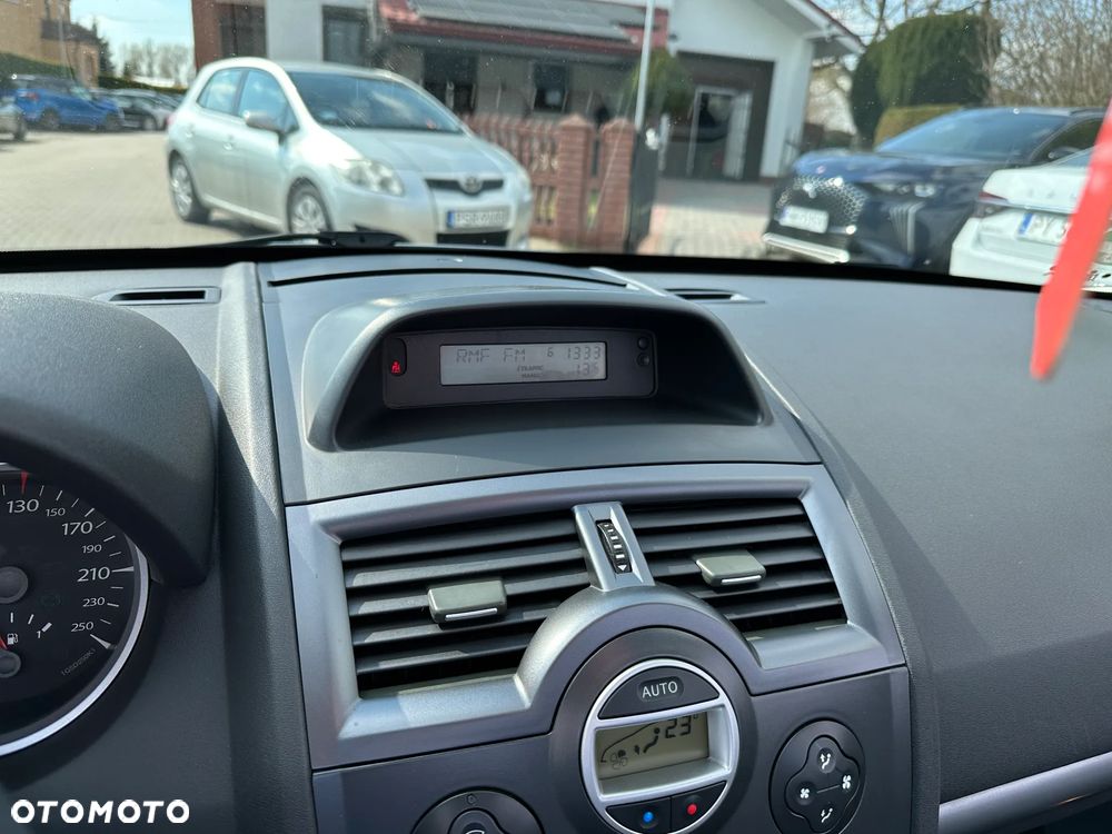 Renault Megane - 11
