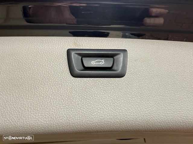 BMW 318 d Line Luxury — fotografia 16