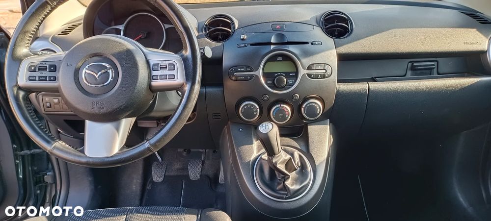 Mazda 2 - 8