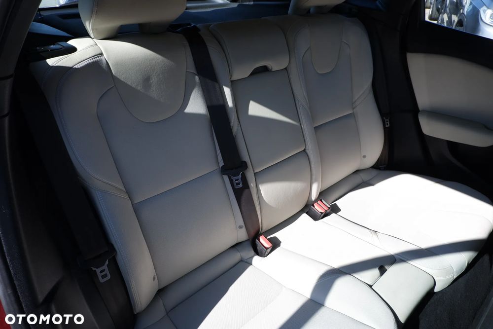 Volvo V40 D2 Momentum - 12