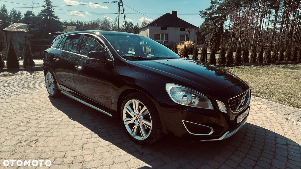 Volvo V60 D3 Geartronic Momentum - 1