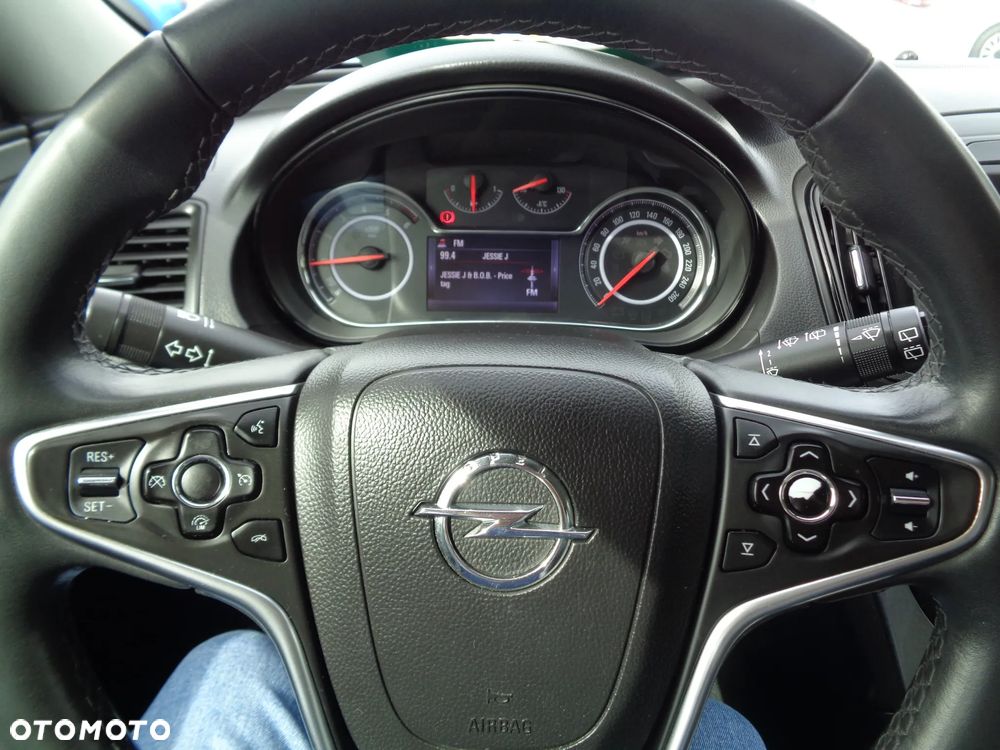Opel Insignia - 12