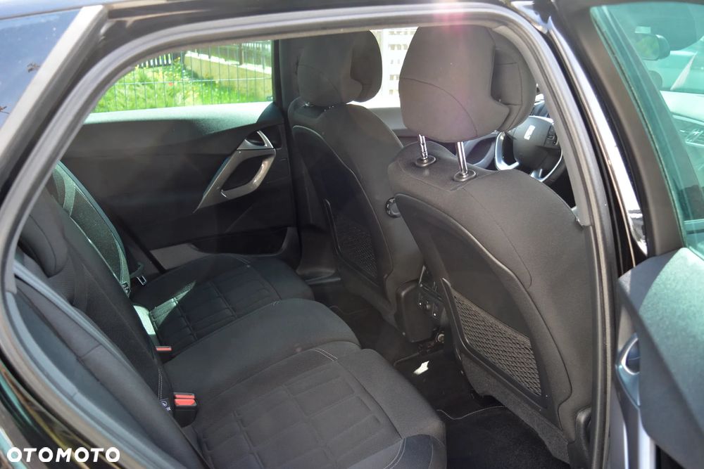 Citroën DS5 e-HDi 115 EGS6 Chic - 12