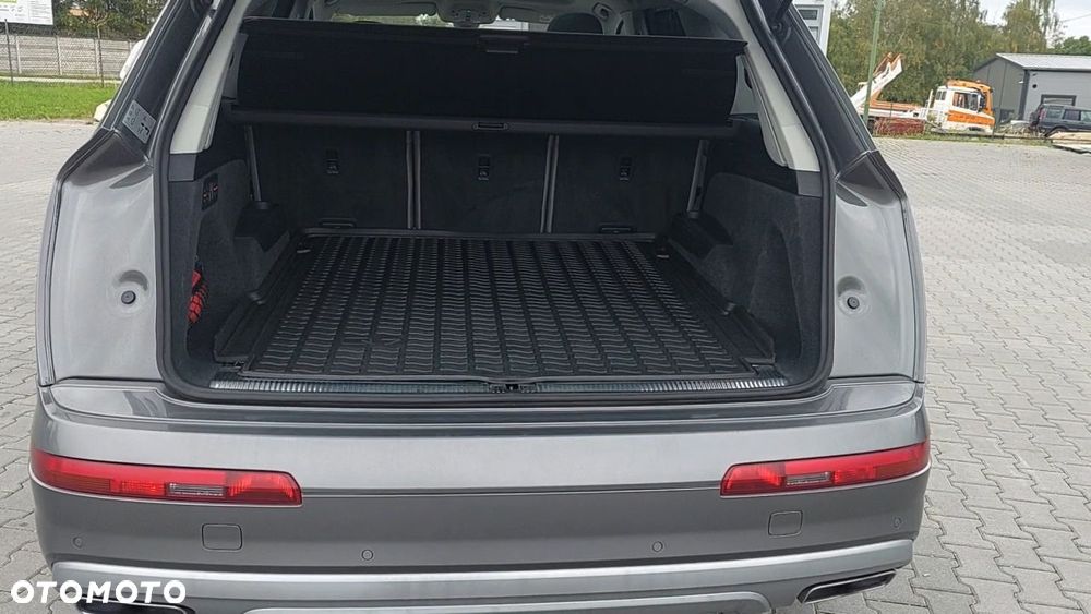 Audi Q7 - 7