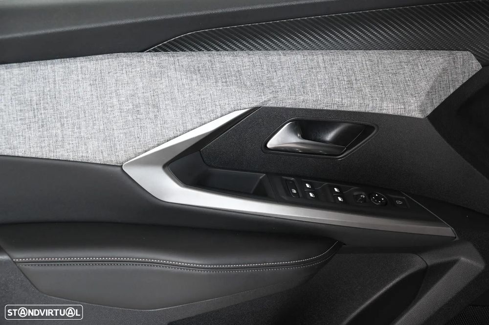 Peugeot 3008 1.2 Hybrid Allure Pack e-DCS6 - 26