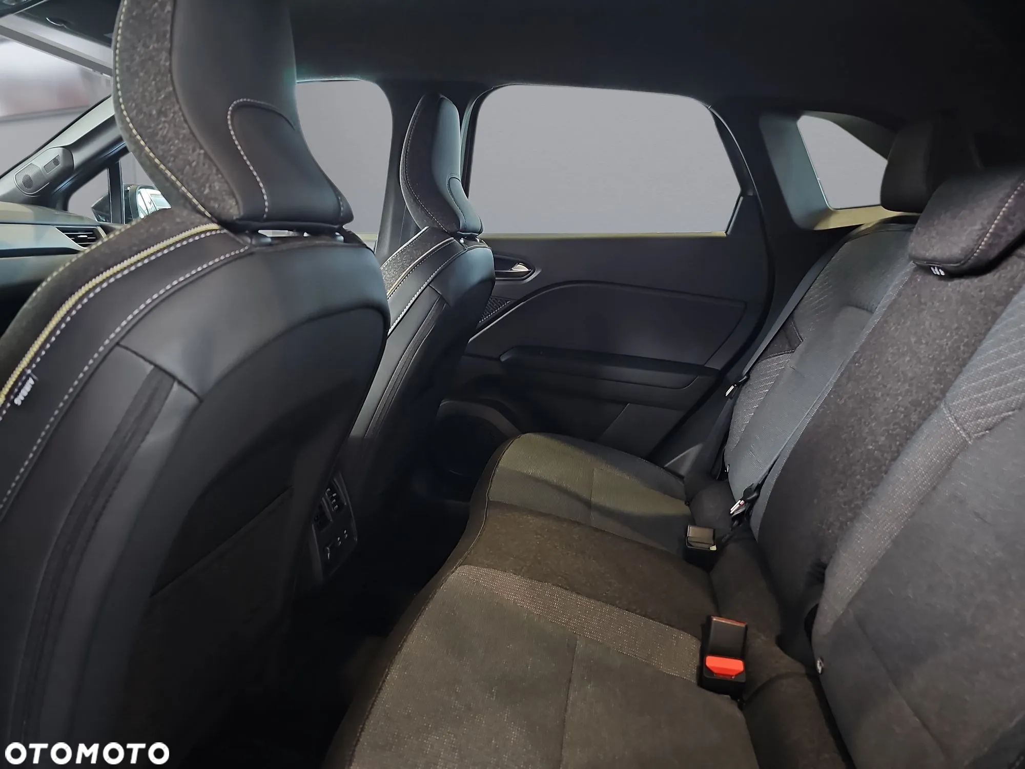 Renault Symbioz 1.6 E-Tech Full Hybrid 145 Techno - 24